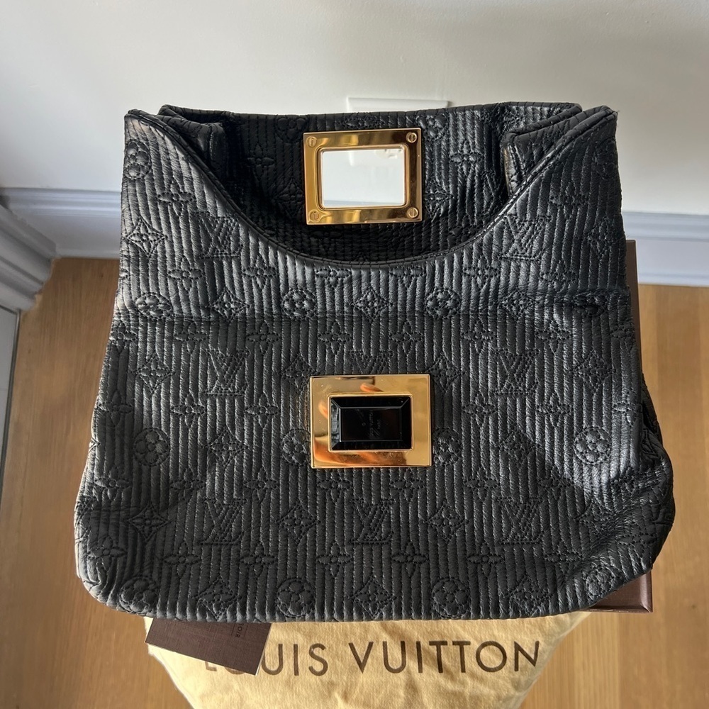 Louis Vuitton Altair Clutch Quilted Monogram Leather in Noire - Picture 7 of 15